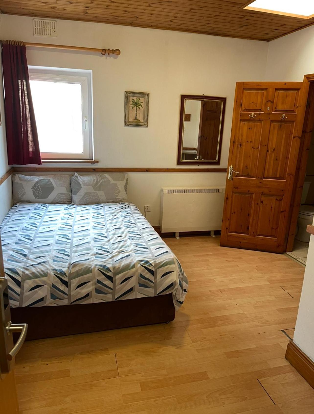 Double Room Private Bathroom